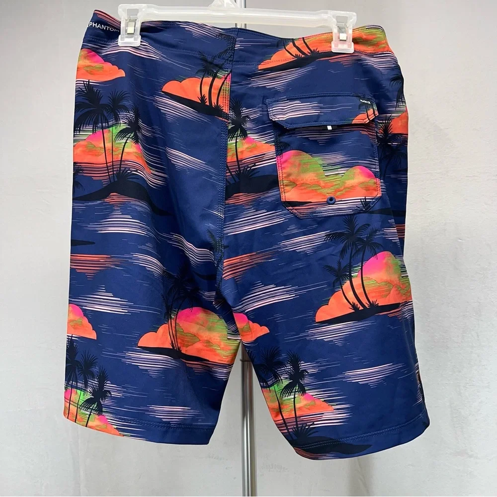 Hurley Men's Blue Tropical Swim‎ Shorts size 30